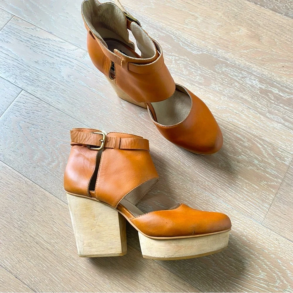 FORTRESS OF INCA Tan Leather cut out booties sz 8.5-9 wooden platform heel